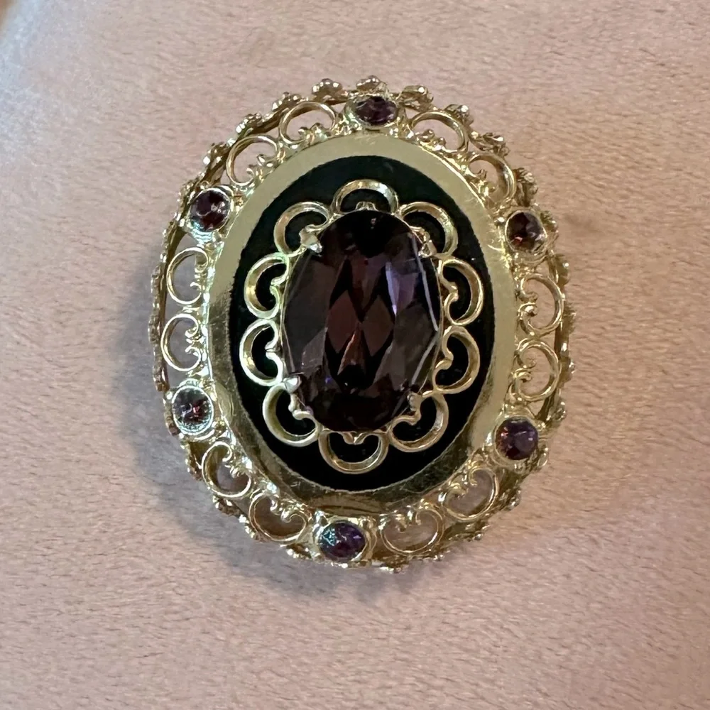 Vintage Coro Brooch Amethyst Purple Heart Filigree MCM Victorian Revival Brooch - Picture 3 of 13